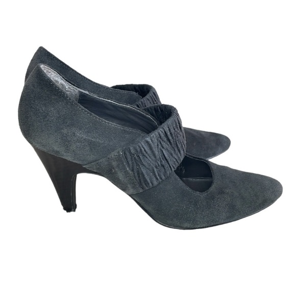 RELATIVITY BRITTANY SUEDE GREY 3” HEELS, SIZE 8M - Picture 5 of 8